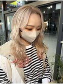 ホワイトベージュ×ピンク  stylist 大須賀裕矢