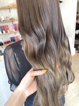 シェル 津山の手店(shel) 20代30代40代デザインカラーベージュグラデーションブリーチ