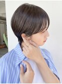 マッシュショート前髪長めハンサムショート黒髪ショート襟足短め