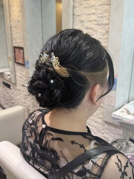 ヴィサージュプラス(VISAGE plus) シニヨン