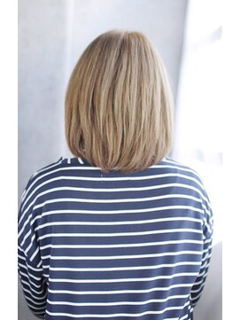 シュシュット(chouchoute) メルティカラー髪質改善ウェーブミディアム似合わせカット/226