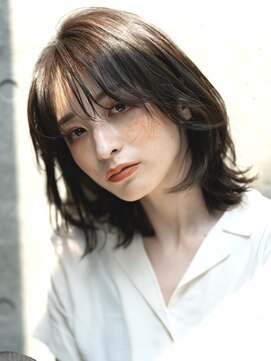 エミュ 表参道 青山(emu) 【emu井上】ワンカールパーマでくびれミディアムレイヤーボブ