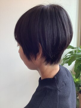 黒髪　ショート