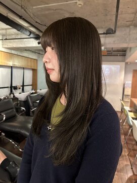 ノラジャーニー(NORA Journey) レイヤーカット顔まわりレイヤーオリーブベージュ赤み消しカラー