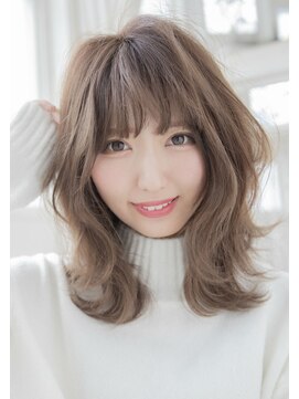 ナンバー デセオ 吉祥寺(N° deseo) 濡れ髪 切りっぱなし オリーブカラー セミウェットウェーブ