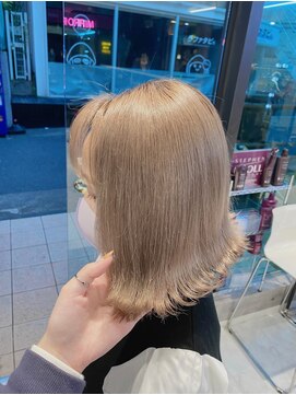 ジオ 国分寺(the O's) 斜めバング/シルキーベージュ/ブラントカット[国分寺駅]