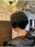ショートボブ