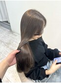 クリーミーベージュ