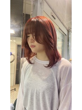 ヘアーアンドメイク ビス(HAIR&MAKE bis) 深めチェリーレッド/夏カラー【山崎ほのか】