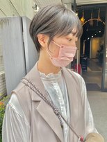 シシ 大宮(She 2.)&nbsp;大人ショートボブ/ホワイトグレージュ/ブリーチ/ダブルカラー