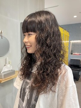 ナループロア ハチ(Nalu pu loa hachi) ハードパーマ/ドライパーマ/くるくるパーマ/スパイラルパーマ