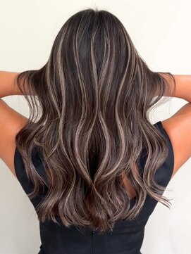 ジル ブラン 福岡(JIL BLAN) ハイライトカラー/ショートカット/レイヤーカット/福岡天神