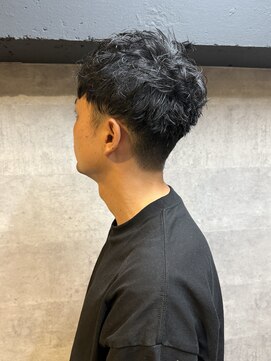 バーバーバー アカバネ(BARBER-BAR AKABANE) ビジネスにオススメ！　フェザーショートスタイル