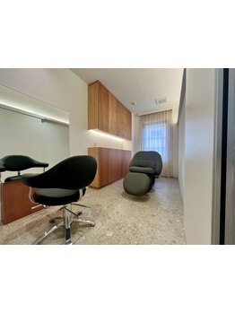 ≪ヘッドスパのプロ≫スパニスト在籍◇調光ライトでリラックス空間*頭浸浴も大好評【個室ヘッドスパ】