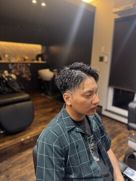 理髪店 刈 ショートツイスパ