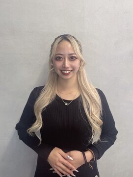 キング 心斎橋店(K!ng) ハイライトカラーミルクティーベージュレイヤーカット