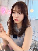 小顔×ココアベージュ[黒髪/オリーブグレー/ミディアムレイヤー]