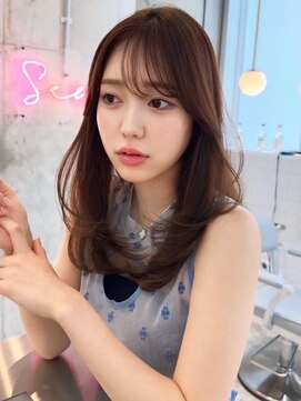 ルームバイシー 新宿(Loom. by Sea) 小顔×ココアベージュ[黒髪/オリーブグレー/ミディアムレイヤー]