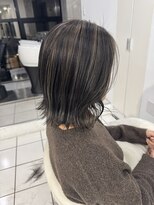 エミュ 表参道 青山(emu)&nbsp;赤みのない大人カジュアルなハイライトくびれミディアム表参道