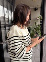 メゾン アヴァロ(Maison Avallo) 束感シースルー切りっぱなしロブ