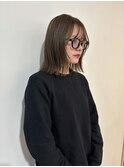 ボブ　レイヤーボブ　オリーブベージュ