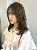 顔周りレイヤーカットヘーゼルブラウン