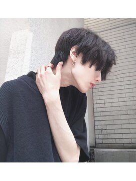 シン(syn) 毛先軽め マッシュウルフ