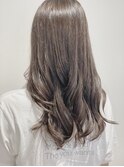 細めハイライト×グレージュカラー