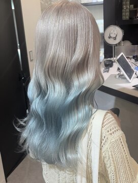 ペレ 渋谷(PELE) K135_ホワイトベージュ×ペールブルー ブリーチ3回~