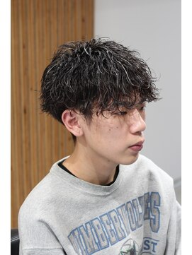 ミリ(milli) 波巻きパーマ×ホワイトメッシュ