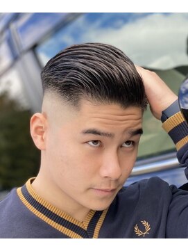 ピシャッとニ代目銀二郎 スキンフェードカット【広島/理容室】