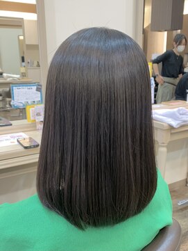 アルターリール(aL ter Rire) 黒髪/ボブルフ/ネビージュ/小顔/ワンレン/福原遼華