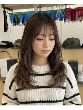 チオ(Chio) 大人可愛い顔周りレイヤーと透明感グレージュカラー