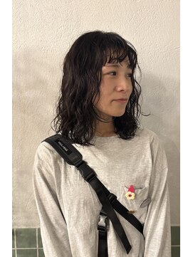 ニーム(nimes) kaon ミディアムパーマ ゆるふわパーマ