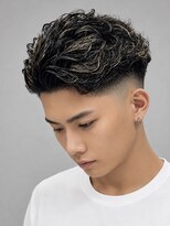 ノイセルヘアー(Noisyle Men's hair) リバースセンターパート/ニュアンスパーマ/ダウンバング/MEN'S