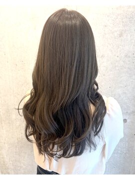 ロッカヘアエジェ(ROCCA hair eje.) ダークブルーゆる巻きロングレイヤー