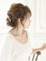 シャンプー 本店(SHAMPOO) おくれ毛がアンニュイなこなれ感アップ