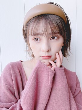 アイティーバイアルバム 松戸店(IT by ALBUM) 外ハネショート_カーキグレージュマッシュショート_28554