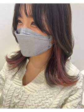 バズ(BUZZ) 顔まわりのレイヤーで横顔美人！