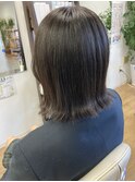 顔周りレイヤー×外ハネミディアム