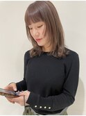 顔周りたっぷりレイヤーミディアム