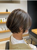 前髪なし耳かけハイライトショート 30代 40代 50代