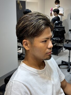 ヴィ 大宮(Vii) フェード/メンズ/大宮/ツイストスパイラル/波巻きパーマ