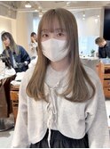 ダブルカラー　ブリーチ　ミルクティーベージュ　横浜