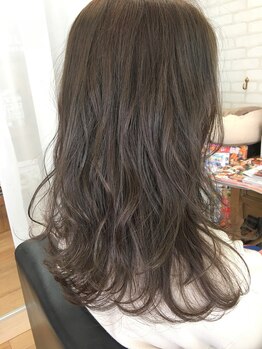 お子様同伴もOK！安心して施術が受けられます！最新の商材であなたの髪を美しく仕上げます♪