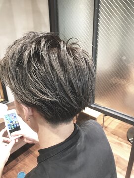 リバレッジ 広尾(Leverage) ビシカジ三代目風メンズグレージュスタイル