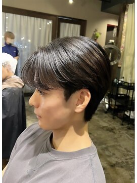 アドール(ADOR) #シースルーマッシュ#カルマパーマ#センターパート