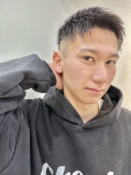 ロミーオム 本厚木(ROMMY. Homme) 刈り上げツーブロックアップバングショートビジネスメンズヘア