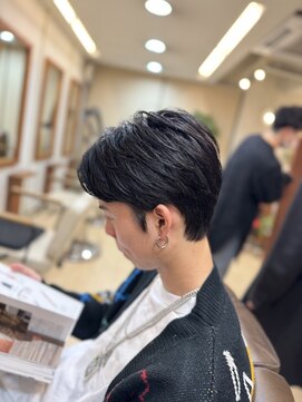 カットスタジオ141 メンズセンターパート