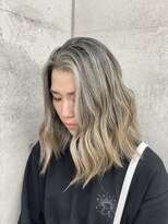 モニカ(MONIQA)&nbsp;地毛ハイライト